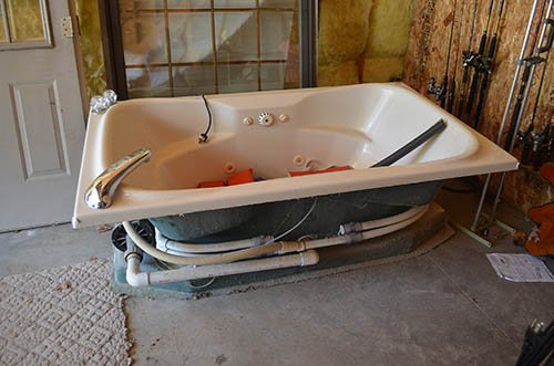Property photo 14 - Personal Property Auction, Tractor & Implements, Cars, Lawn & Garden, Hunting & Fishing, Guns, Antiques & Collectibles, Household